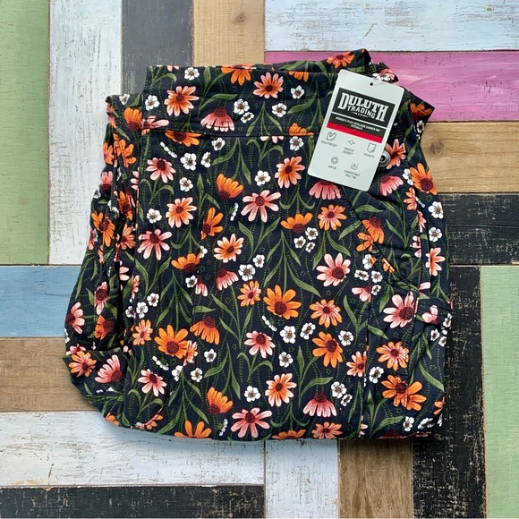 NWT Duluth 1X x31L  Heirloom Gardening Bib Overalls Black Cornflowers Farm Bibs - Picture 2 of 9